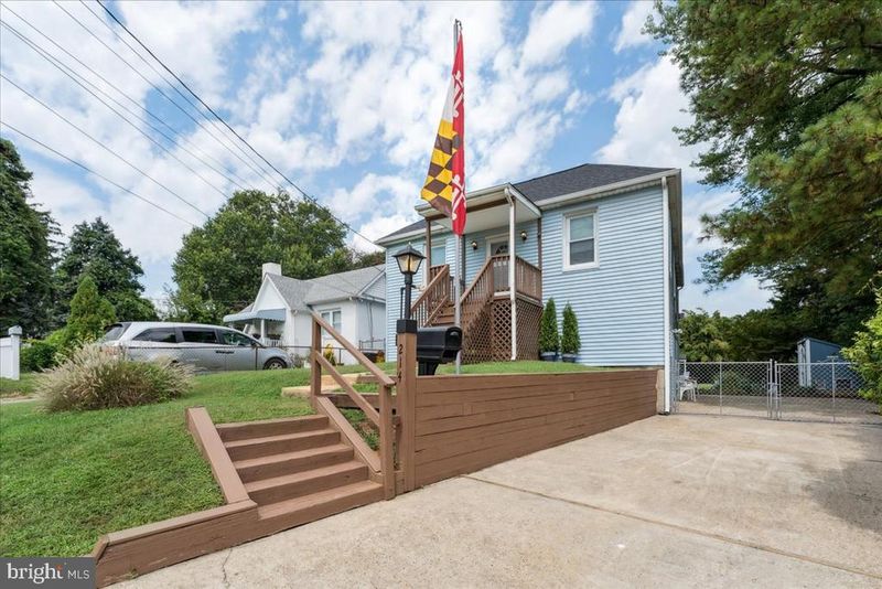 214 Hillcrest Ave, Brooklyn, MD 21225