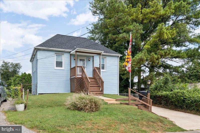 214 Hillcrest Ave, Brooklyn, MD 21225