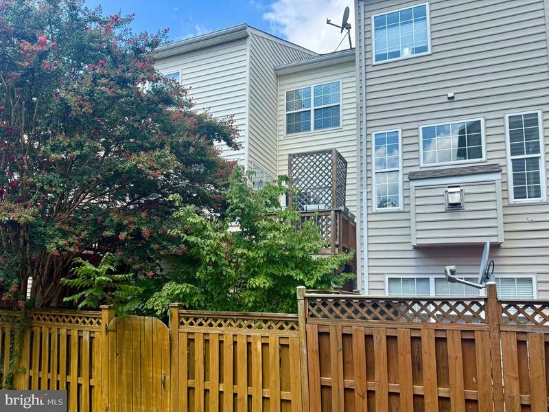 6169 Cinnamon Ct, Alexandria, VA 22310