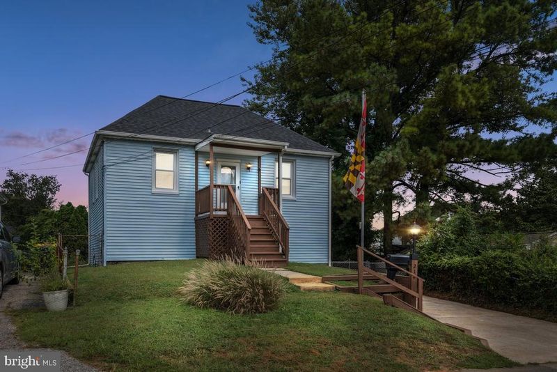 214 Hillcrest Ave, Brooklyn, MD 21225