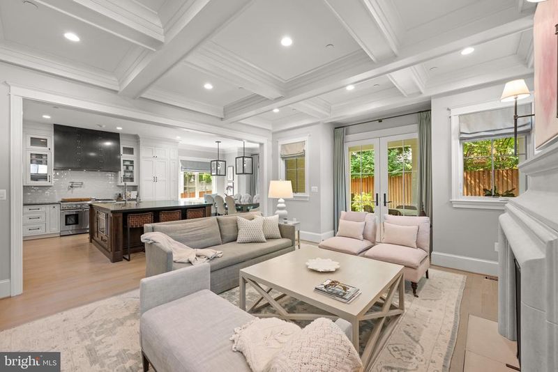 4523 Cheltenham Dr, Bethesda, MD 20814