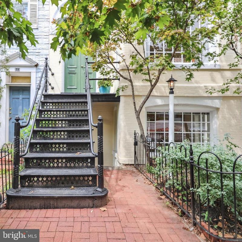 531 4th St SE, Washington, DC 20003