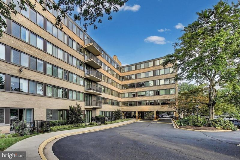 600 Roosevelt Blvd #407, Falls Church, VA 22044