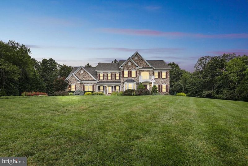 42804 Appaloosa Trail Ct, Chantilly, VA 20152