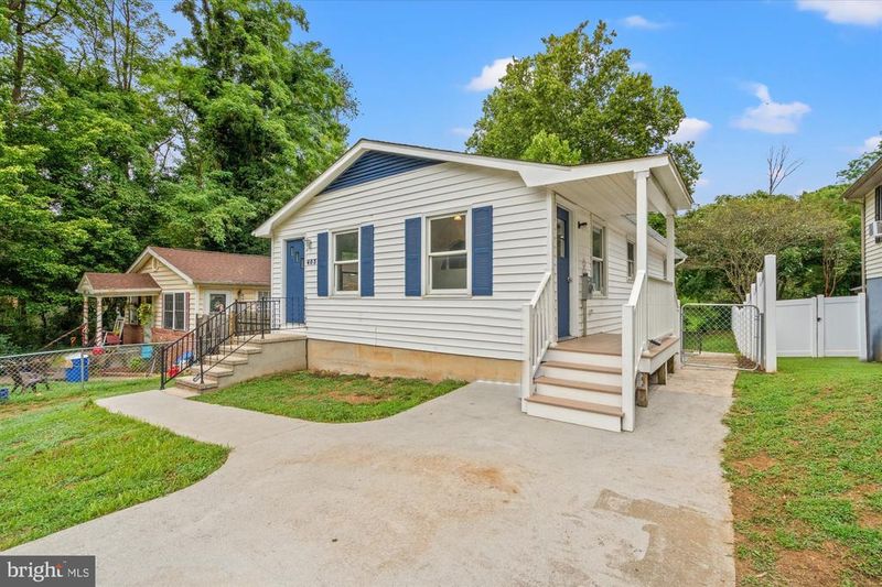 403 E F St, Brunswick, MD 21716