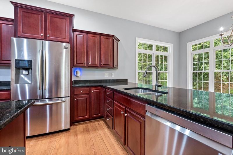 7119 Barry Rd, Alexandria, VA 22315