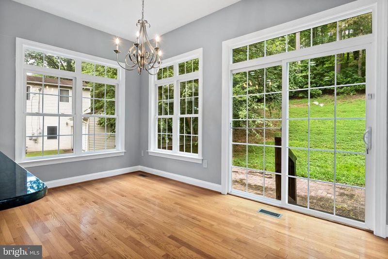 7119 Barry Rd, Alexandria, VA 22315