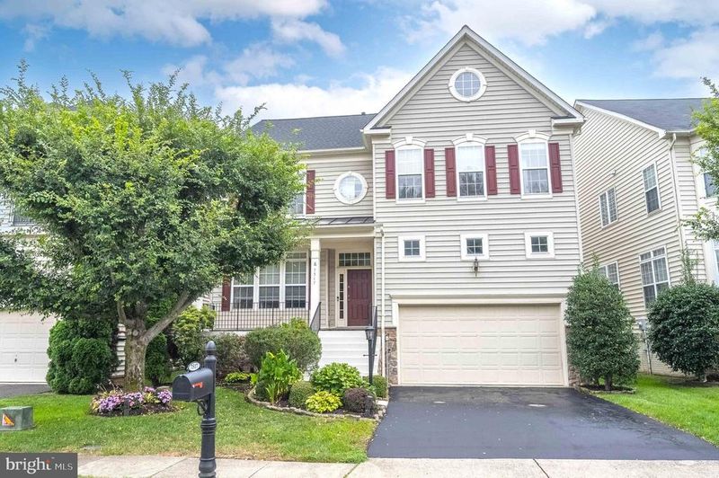 7517 Lindberg Dr, Alexandria, VA 22306