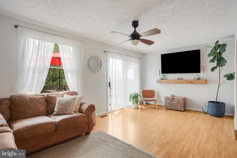 6217 Hastings Ct, Frederick, MD 21703