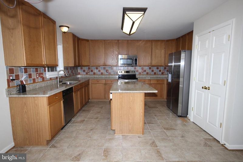 721 Brunswick St, Brunswick, MD 21716