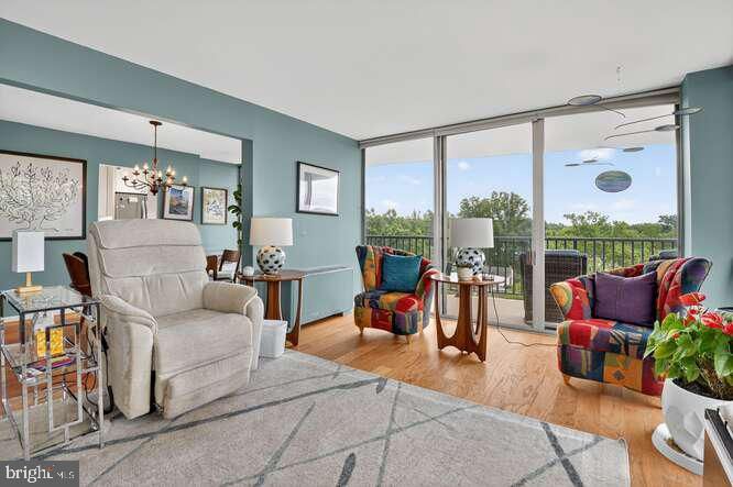 3333 University Blvd W #702, Kensington, MD 20895