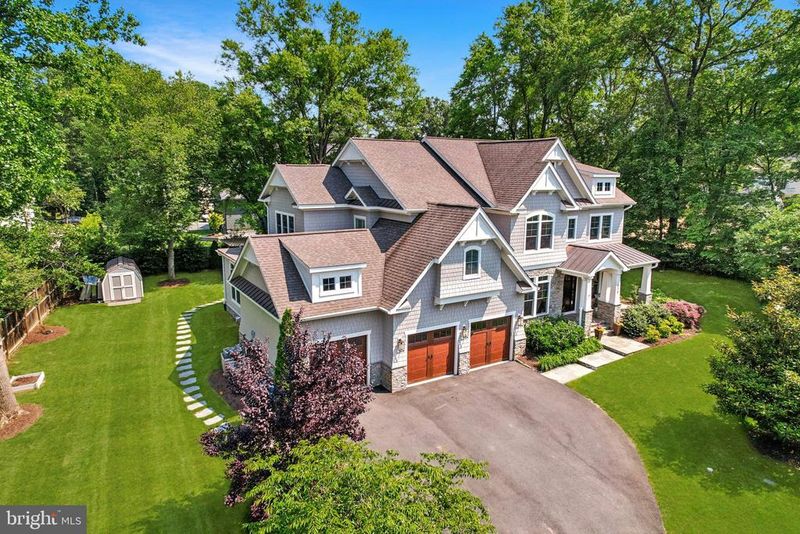 525 Druid Hill Rd NE, Vienna, VA 22180