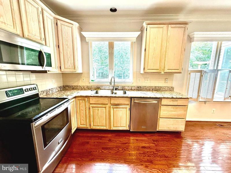 46819 Gunflint Way, Sterling, VA 20164