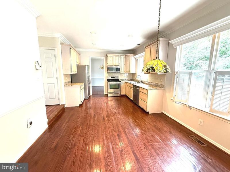 46819 Gunflint Way, Sterling, VA 20164