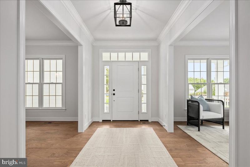 3608 Center Dr, Alexandria, VA 22309