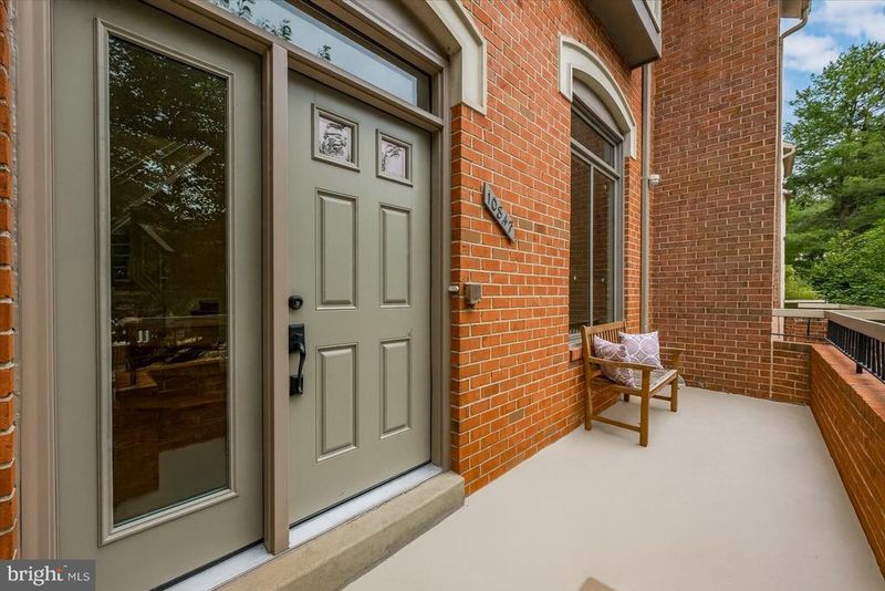10847 Whiterim Dr, Potomac, MD 20854