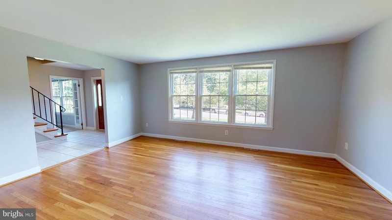 2527 Bull Run Ct, Vienna, VA 22180