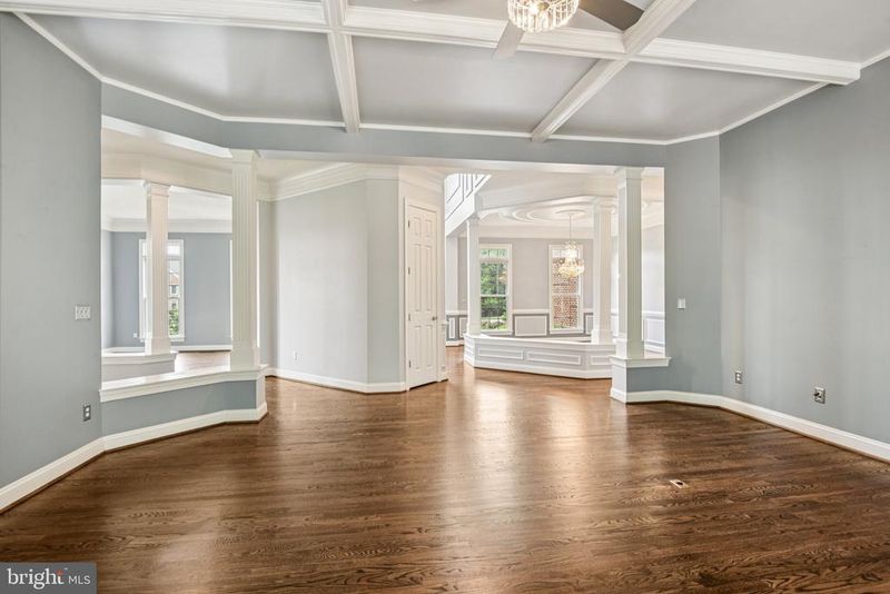 27586 Paddock Trail Pl, Chantilly, VA 20152