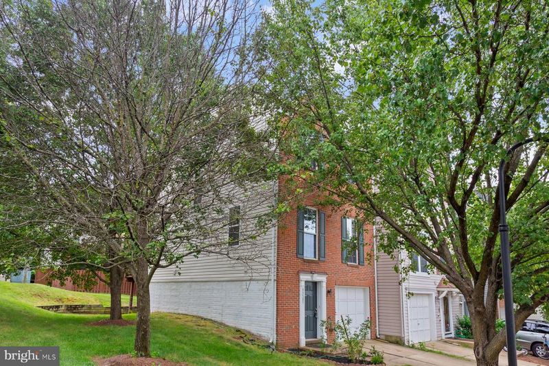 45585 Trestle Ter, Sterling, VA 20166