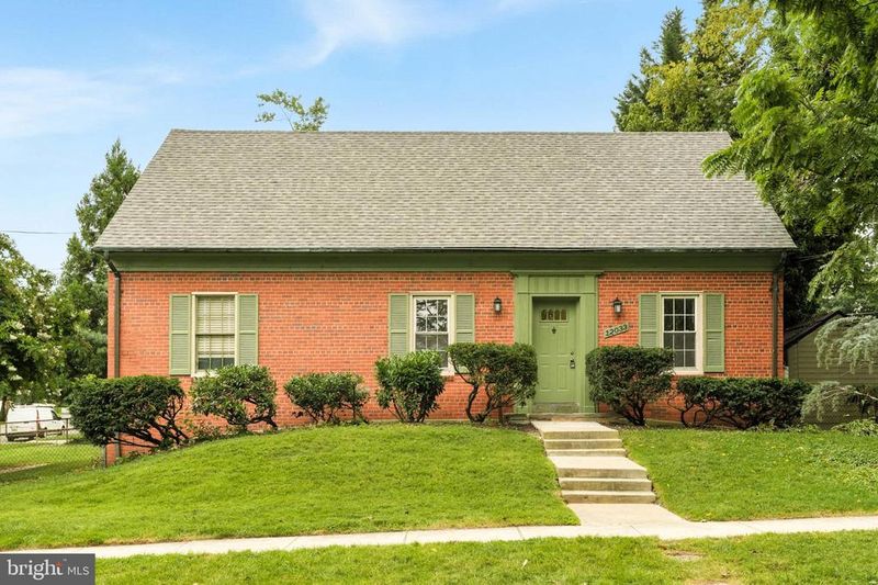 12033 Livingston St, Silver Spring, MD 20902