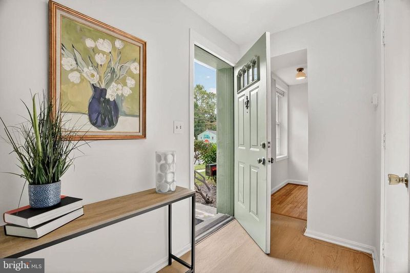 12033 Livingston St, Silver Spring, MD 20902