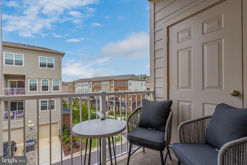 9719 Vang Dr, Lanham, MD 20706