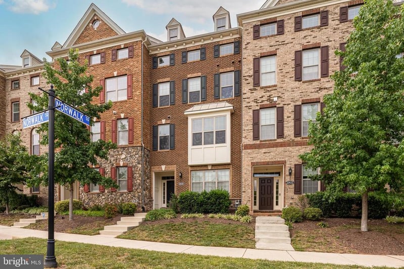 22635 Norwalk Sq, Ashburn, VA 20148