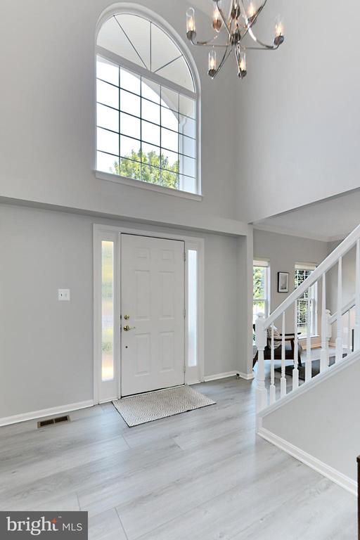 43820 Laurel Ridge Dr, Ashburn, VA 20147