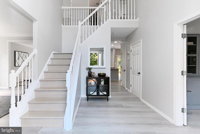 43820 Laurel Ridge Dr, Ashburn, VA 20147