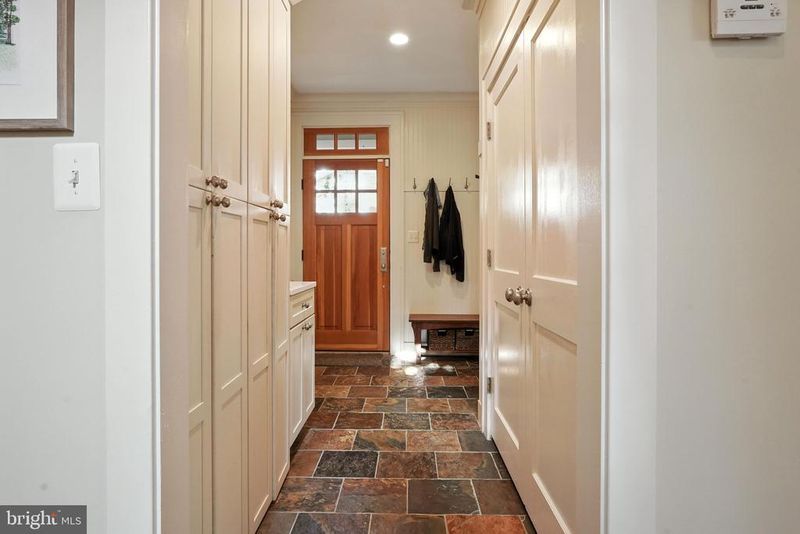 416 E Alexandria Ave, Alexandria, VA 22301