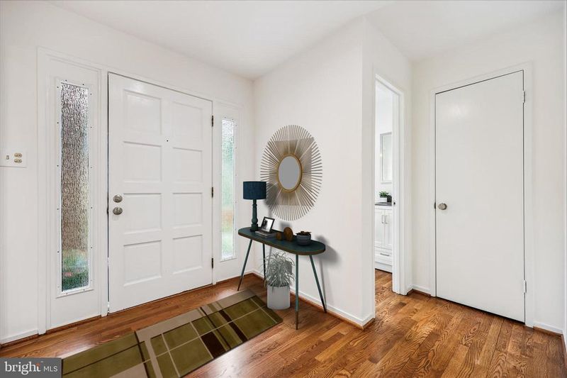 7818 Whiterim Ter, Potomac, MD 20854
