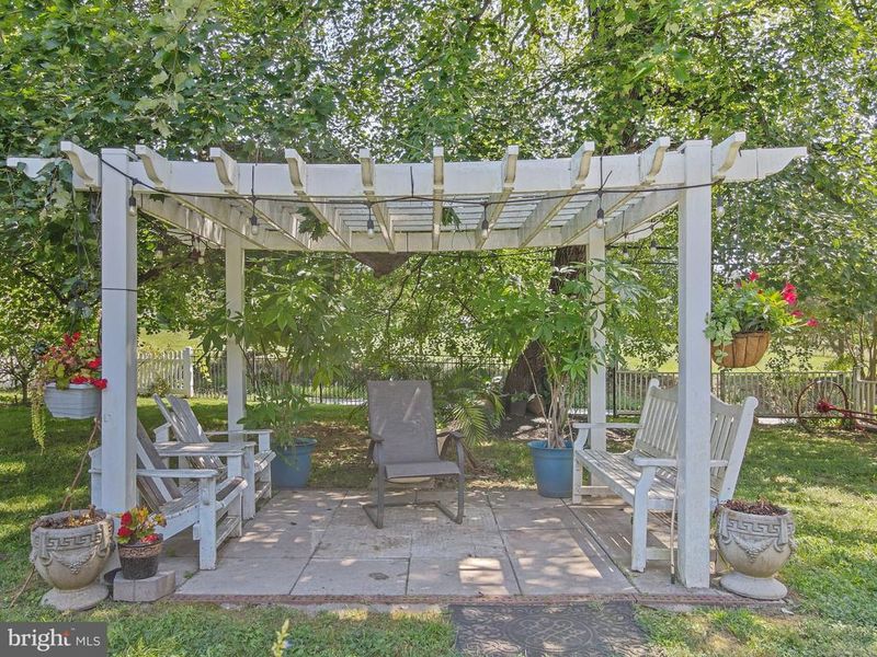23439 Watson Rd, Leesburg, VA 20175