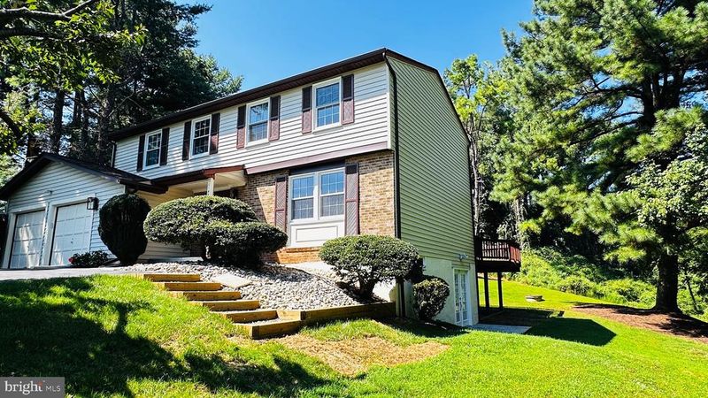 1140 Riva Ridge Dr, Great Falls, VA 22066