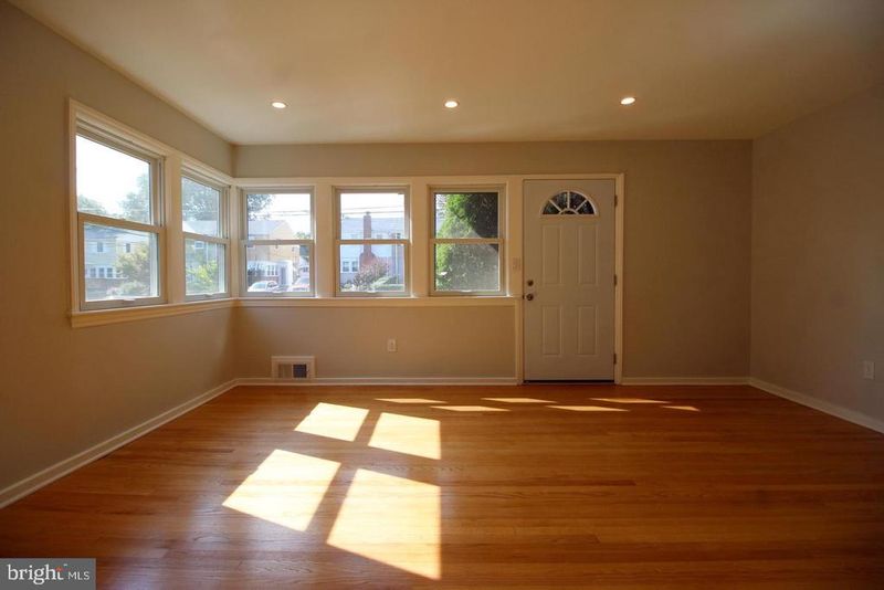 6947 Westhampton Dr, Alexandria, VA 22307