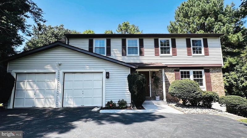 1140 Riva Ridge Dr, Great Falls, VA 22066