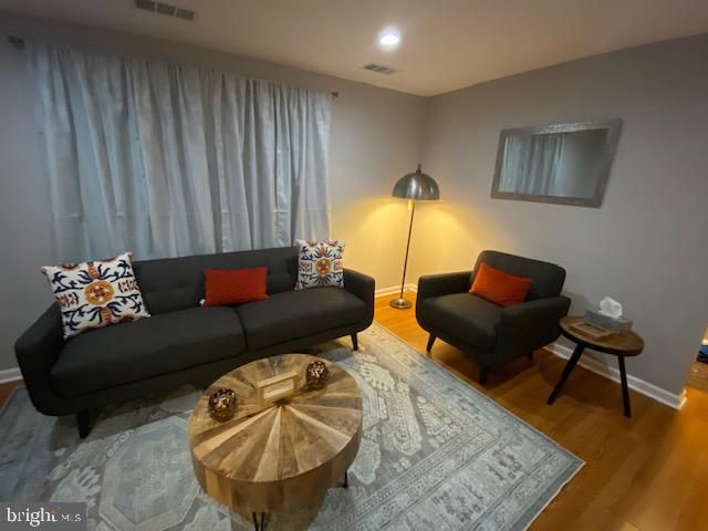 3808 W St SE #101, Washington, DC 20020