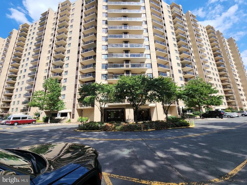 307 Yoakum Pw #1024, Alexandria, VA 22304