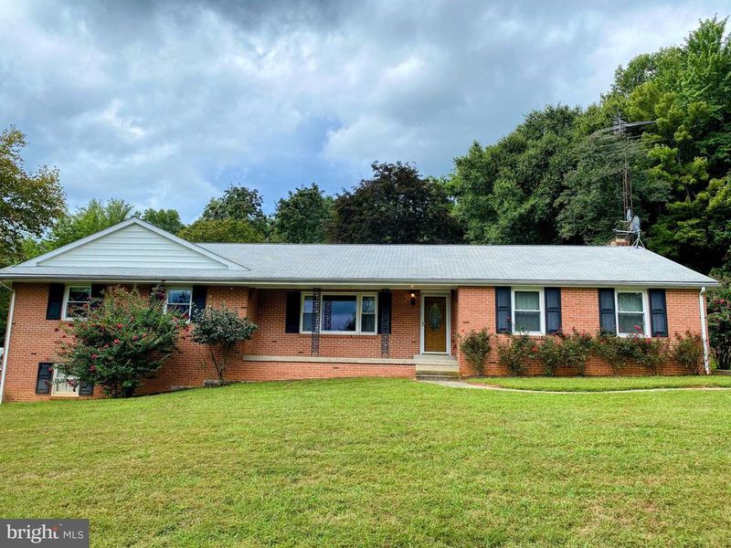 11102 Putman Rd, Thurmont, MD 21788