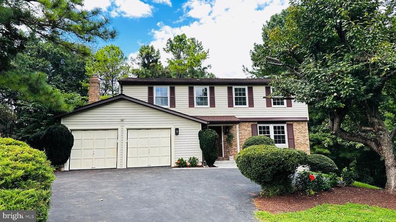 1140 Riva Ridge Dr, Great Falls, VA 22066
