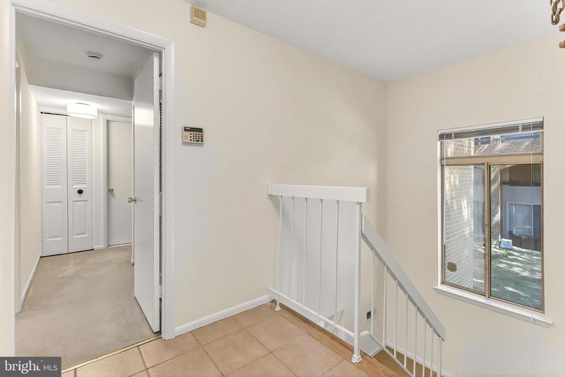1681 S Hayes St #1, Arlington, VA 22202