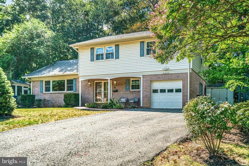 8402 Camden St, Alexandria, VA 22308