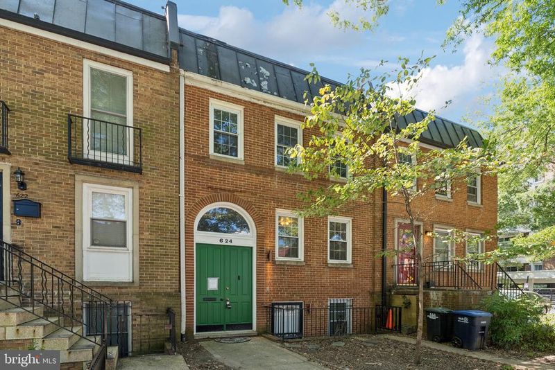 624 G St SW, Washington, DC 20024