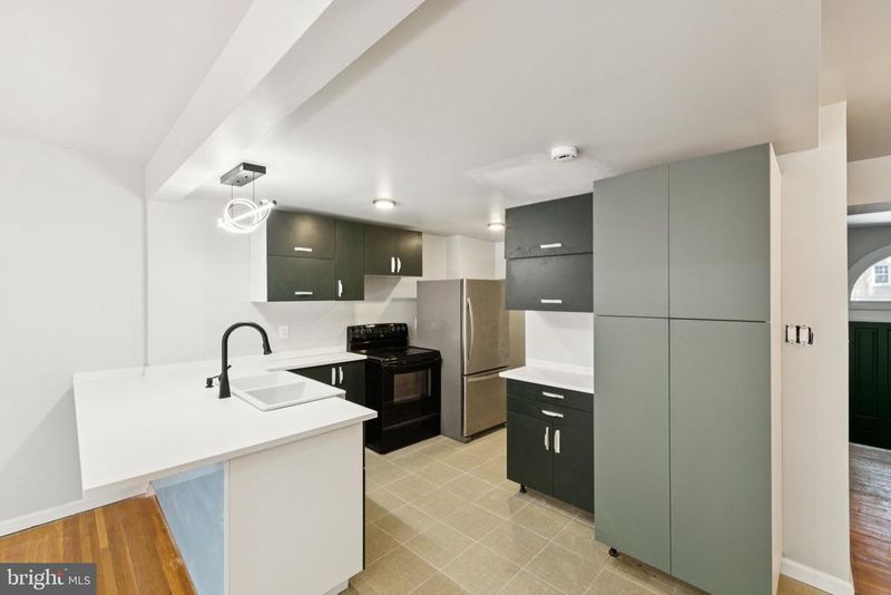 624 G St SW, Washington, DC 20024