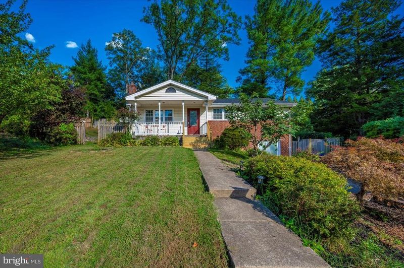 3911 Brenda Ln, Annandale, VA 22003
