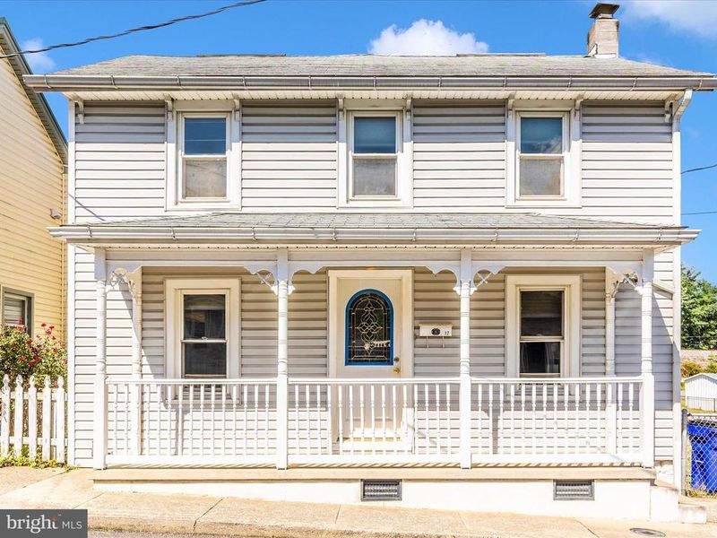 17 East St, Thurmont, MD 21788
