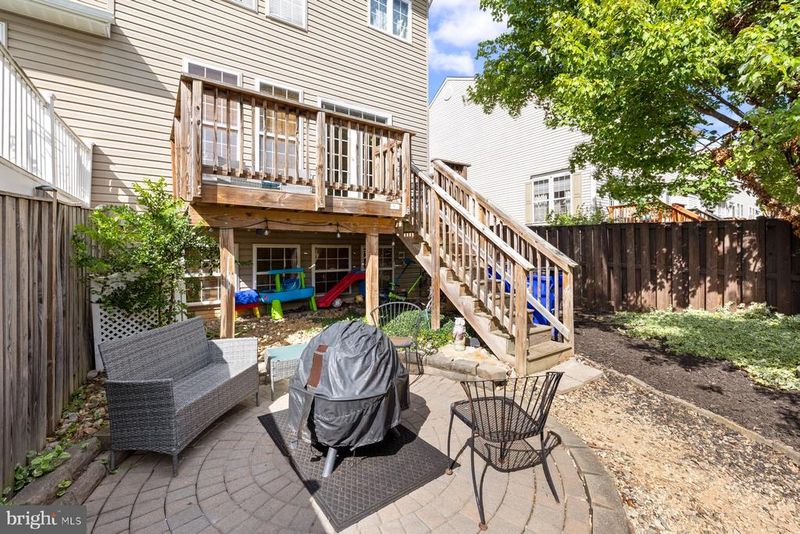 1700 Derrs Sq W, Frederick, MD 21701