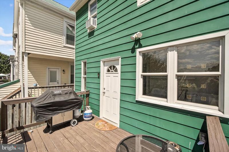 528 Brunswick St, Brunswick, MD 21716
