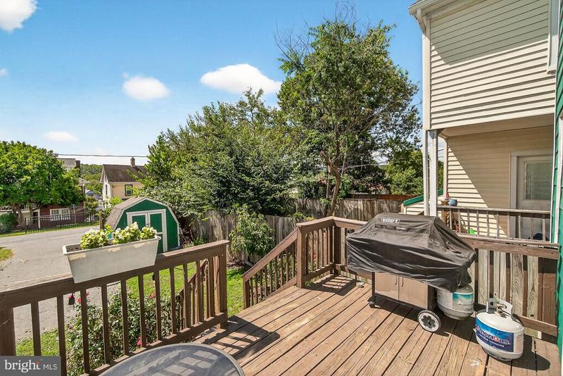 528 Brunswick St, Brunswick, MD 21716