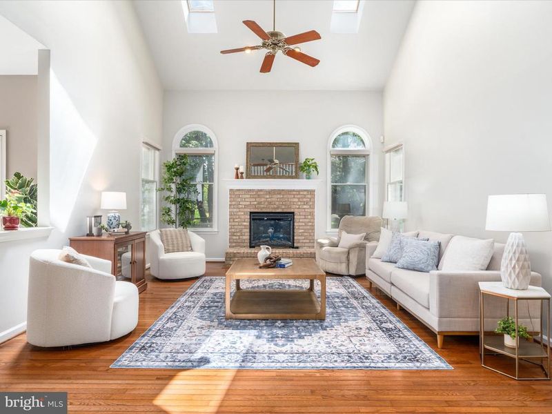 8020 Lions Crest Way, Gaithersburg, MD 20879