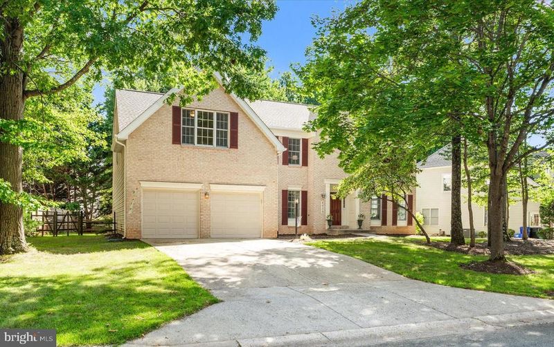8020 Lions Crest Way, Gaithersburg, MD 20879